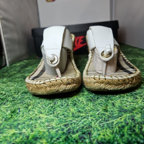 Burberry White Leather Espadrille Thong Wedge Sandals Check Size 39 . Box not in - Picture 4 of 13